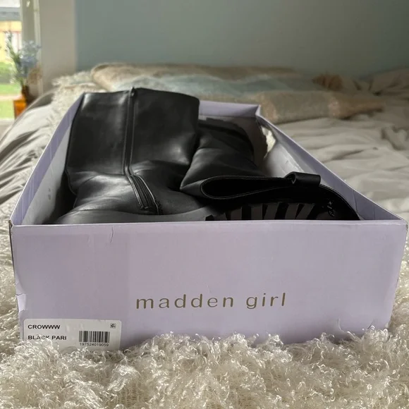 Steve Madden Boots - Picture 4 of 6